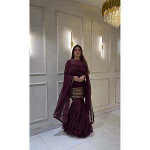 Top elegante de diseñador para mujer-Conjunto Sharara Dupatta con trabajo de bordado pesado para ocasiones especiales y ropa de fiesta - Product Image 4