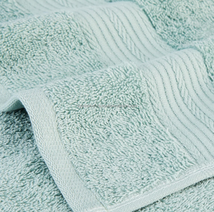 Toalla de Baño de Algodón 300-800 GSM Calidad Hotelera Antibacteriana OEM al por Mayor - Product Image 5