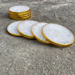 Ensemble de sous-verres en agate blanche, cristal de quartz, bord doré, sous-verres en pierre naturelle, sous-verres de luxe aspect marbre, décoration de table, cadeau de déménagement - Product Image 6