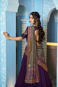 Sari en soie Vichitra brodé pour femmes, avec paillettes et broderies, tenue de mariage traditionnelle pour femmes indiennes et pakistanaises - Product Image 5