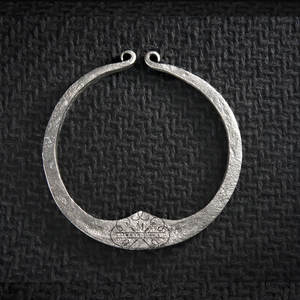 Allume-feu en acier et corne de biche, outil traditionnel forgé à la main en métal pour le bushcraft et le camping - Product Image 4