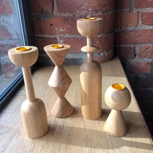 Portavelas de Madera Hecho a Mano con Diseño de Pilar en Color Personalizado para Decoración Moderna del Hogar y Decoración Festiva - Product Image 3