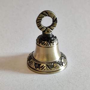 Campana Decorativa de Pared de Latón Estilo Jhumka Antiguo de la India, Campana Vintage en Latón con Acabado en Oro Rosa - Product Image 2