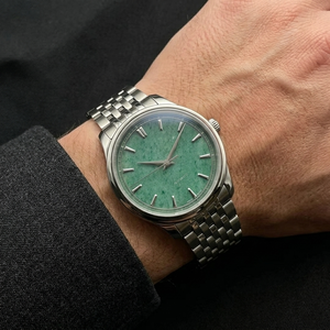 Esfera de reloj de piedra natural, aventurina verde, disco redondo y plano para kit de modificación de relojes de lujo personalizados, proveedor de esferas NH35 en India. - Product Image 1