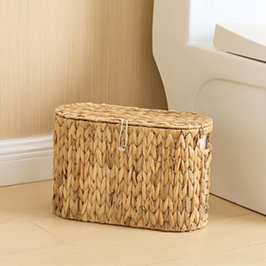Cesta para Papel Higiénico de Jacinto de Agua Natural Tejida a Mano con Tapa, Organizador de Baño de Mimbre Natural de Vietnam - Product Image 3