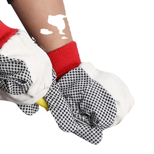 ถุงมือทำงานผ้าพีวีซีสีดำขนาด8ออนซ์มาใหม่ส่งตรงจากโรงงาน - Product Image 1