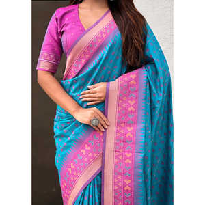 Sari Patola en soie douce bleu ciel tissé Zari avec motifs Bandhani contrastants, 650g, marque Elite Weaves, style indien/pakistanais, longueur genou, pour soirée - Product Image 1
