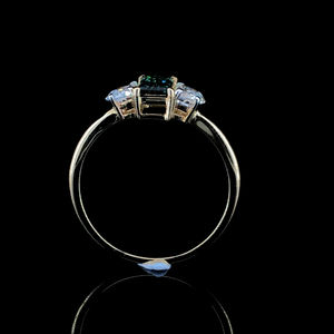 Bague en or 14 carats multi-pierres avec diamant de laboratoire taille émeraude 1 carat et accents baguette, certifiée IGI GIA, bijoux en gros - Product Image 6