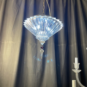 Lustre de luxe en cristal avec abat-jour en <span class=keywords><strong>verre</strong></span> cannelé, suspension à chaîne dorée, éclairage LED, garantie 3 ans, facile à installer - Product Image 1