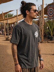 T-shirt surdimensionné gris anthracite pour homme avec imprimé graphique géométrique technique, tissu en coton respirant de qualité supérieure - Product Image 3