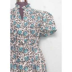 Vestidos Cortos Casuales y Sexys para Mujer, de Alta Calidad, Personalizables al por Mayor, con Estampado Floral, Manga Corta y Corte Ajustado - Product Image 3