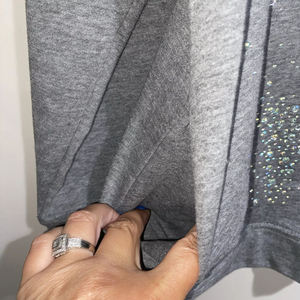 Sudadera con Capucha Negra Cuadrada con Apliques de Pedrería y Bordado, Diseño Universal de Pedrería, Impresión Personalizada OEM - Product Image 4