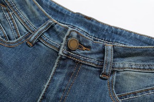 Pantalones vaqueros clásicos de cintura alta para mujer, color azul claro, de buena calidad y cómodos, también para hombre. - Product Image 4