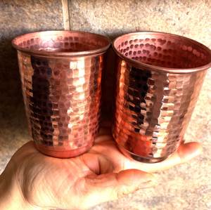ผู้ผลิตแก้วน้ำทองแดงคุณภาพสูง แก้วน้ำอายุรเวท จำหน่ายแก้วน้ำโลหะสำหรับดื่ม จำนวนมาก สำหรับส่งออก - Product Image 2