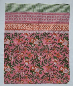 Paréo de plage en coton imprimé à la main pour femme, léger, style bohème, doux et agréable pour la peau, idéal comme cache-maillot de bain. - Product Image 1