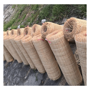 Malla de ratán natural de color marrón, tejido abierto, producida con tiras de ratán para reparación de asientos, paneles de muebles y decoración, Vietnam. - Product Image 1