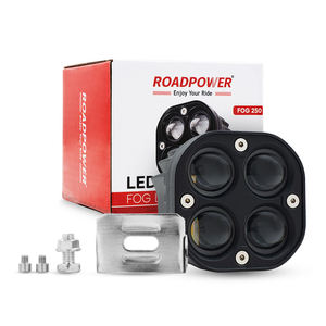 Phare antibrouillard LED compact Roadpower à 4 faisceaux pour une visibilité accrue sur les motos et véhicules, résistant à l'eau et à la poussière - Product Image 1