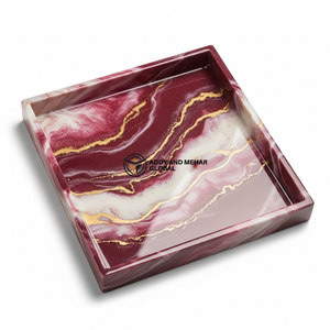 Plateau élégant en résine rouge vin – Plateau de service effet marbre avec détails veineux dorés - Product Image 6