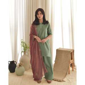 Ensemble de vêtements de soirée pour femmes de créateur haut bas Dupatta - Product Image 2