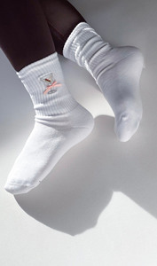Calcetines de Pilates Personalizados con Diseño de Lazo Jacquard y Volantes, Calcetines de Yoga Antideslizantes para Mujer, Hechos en Vietnam, Venta al Por Mayor - Product Image 5