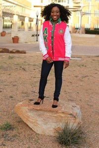 Chaqueta Varsity con Mangas Ajustables y Logotipo Personalizado AKA 1908, Parches Bordados con el Escudo de la Corona, Estilo Vintage, Chaqueta Bomber de Gran Peso - Product Image 5