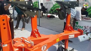 50 HP Demande agricole moderne Productivité améliorée Métal d'ingénierie 50 HP pour un travail du sol efficace avec une inversion du sol supérieure - Product Image 3