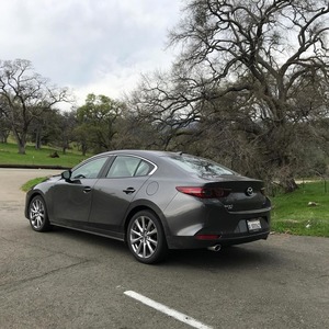 Mazda 3 Sedán Compacto Premium de Venta Rápida, Oferta por Tiempo Limitado, Diseño Elegante, Conducción Suave, Excelente Eficiencia de Combustible, Plástico - Product Image 1