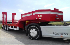 Camión de plataforma baja de carga pesada con grúa de descarga semiautomática para transporte al por mayor - Product Image 3