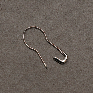 Marqueur de point de couture réutilisable en acier tressé nickelé avec forme de poire - Product Image 3