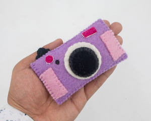 Llavero de fieltro de lana cosido con forma de cámara vintage, juguete de simulación para niños, accesorio para fotos de recién nacidos - Product Image 2