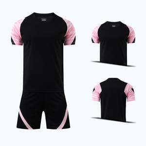 Ensemble de maillot de football pour hommes noir et rose, col rond, manches courtes, polyester respirant, anti-bactérien, séchage rapide, coupe athlétique - Product Image 2