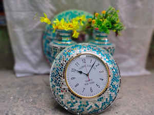 <b>Antique</b> <b>Style</b> High Quality Shape Metal Wall <b>Clock</b> Single Face Needle Display Timekeeping Wall Decoration Standard Mosaic Iron - Product Image 3