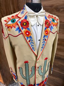 Traje Occidental Crema para Hombre con Bordado Floral y Diseño de Cactus – Conjunto de Blazer y Pantalón Estilo Vaquero para Boda - Product Image 6