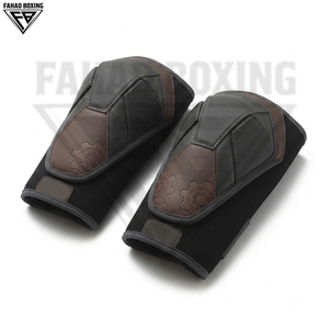 Rodilleras de Cuero Sintético de Alta Resistencia para Muay Thai y MMA, Modelo 2026, de Alto Rendimiento, para Venta al por Mayor, OEM y ODM - Product Image 2
