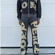 Pantalones Vaqueros de Diseño Superior para Hombre, Negros, Desgastados, con Parches Bordados Personalizados, Estilo Urbano, de Invierno, con Doble Rodilla, Elásticos y Únicos - Product Image 4