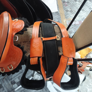 Selle de cheval en cuir australien |   Équipement d'équitation Western Premium Dark Horse Riding Trail, 17 pouces, quincaillerie SUS304, durable - Product Image 4