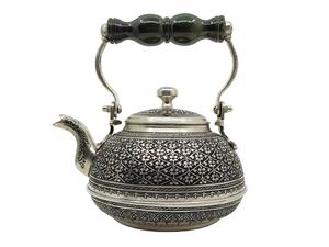 Théière en métal gravée à la main avec un motif floral complexe et une poignée en bois, bouilloire à thé décorative de luxe pour la décoration de la maison - Product Image 2