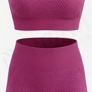 Conjunto de Yoga Sublimado de Tres Piezas para Mujer, Ropa Deportiva Cómoda, Talla Grande, Diseño Sólido, para Correr, Gimnasio y Deportes - Product Image 5