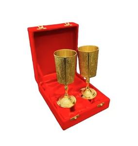 Gobelet à vin en métal de style vintage avec finition lisse pour les événements et les mariages, idéal pour servir du vin et des boissons, verre décoratif - Product Image 6