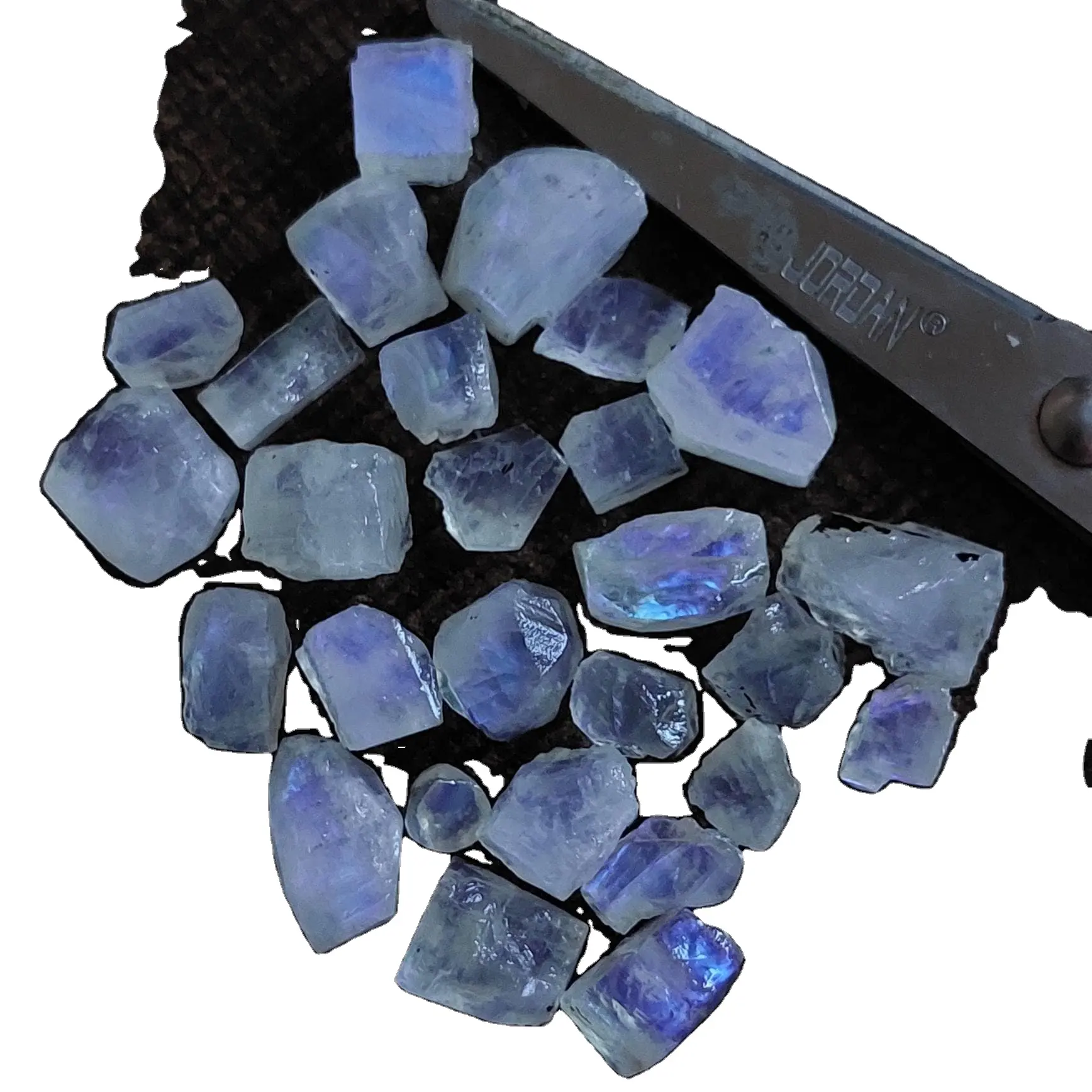 Autres pierres précieuses en forme de pierre de lune arc-en-ciel. Gemme blanche bleue Matière première pierre précieuse flash. Pierres précieuses en vrac de pierre de lune arc-en-ciel