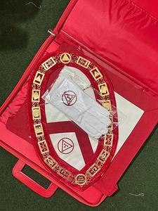 Conjunto de Regalia Masónica del Arco Real – Mandil de Capítulo, Collar de Cadena, Guantes y Estuche de Transporte – Kit Masónico para Sacerdote Superior/Excelente Compañero - Product Image 5