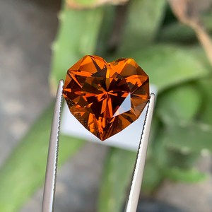 พลอยซิทรินมาเดราทรงหัวใจธรรมชาติ สีส้มทอง คุณภาพพรีเมียม สำหรับทำเครื่องประดับ - Product Image 5