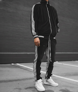 Custom High Quality 100% <b>Polyester</b> Stripe Loose Zip Sweatsuit Embroidery Sport Jogger Sets Men Velvet Tracksuit Velour - Product Image 6