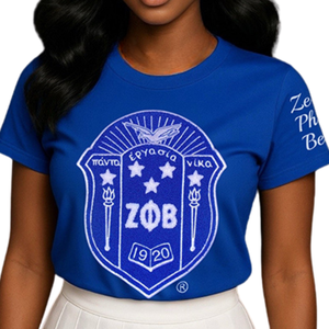 เสื้อยืดผ้าฝ้ายสีน้ำเงินแขนสั้นสำหรับผู้หญิง Zeta Phi Beta Chenille Crest ทรงปกติ สวมใส่สบาย คอกลม ประดับลูกปัด ลายดิจิตอล 1920 - Product Image 1