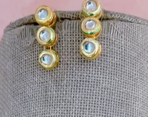 Parure de bijoux plaquée or avec collier et boucles d'oreilles en cristal pour femme, classique, pour soirée, en alliage avec sertissage clos, collection mode - Product Image 2