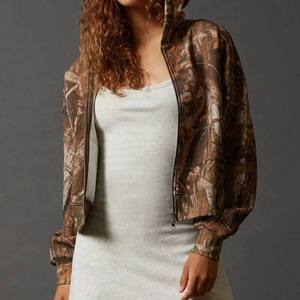 Sweat à capuche oversize court en molleton vintage pour femme avec logo personnalisé, style streetwear épais - Product Image 6