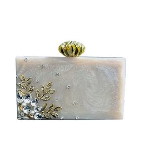 Pochette en résine avec poche, style sac à main de créateur, pour mariage, artisanale, pour demoiselle d'honneur, motif marbre - Product Image 1