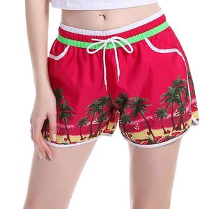 Shorts de plage pour femmes avec protection solaire UV, impression numérique, respirant, logo personnalisé, cordon de serrage réglable - Product Image 1