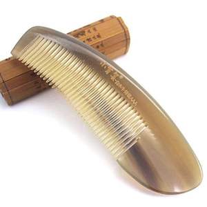 Peignes en corne de buffle naturelle de qualité supérieure, peignes à dents larges en bois de santal, peignes à cheveux en corne naturelle à dents larges pour boucler les cheveux, bon prix - Product Image 1