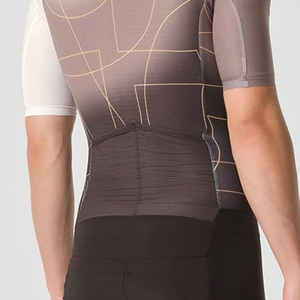 Traje ligero y cómodo de bajo precio, perfecto para viajes, senderismo y actividades al aire libre. - Product Image 3